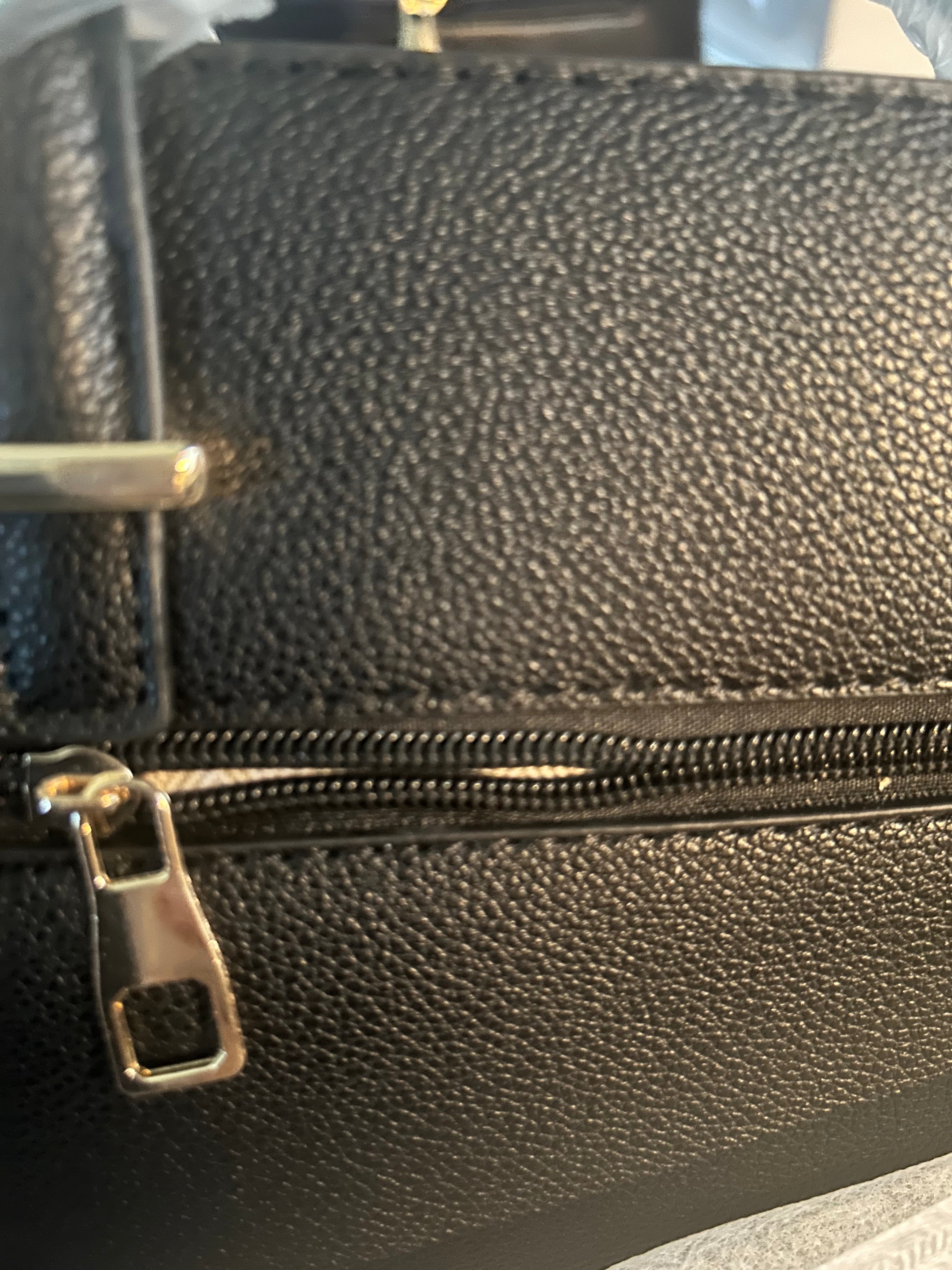 Structured Tote Bag for Women – Faux Leather Handbag with Crossbody Strap, Classic Everyday Purse